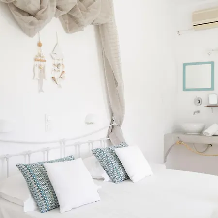 Onira Hotel 2*